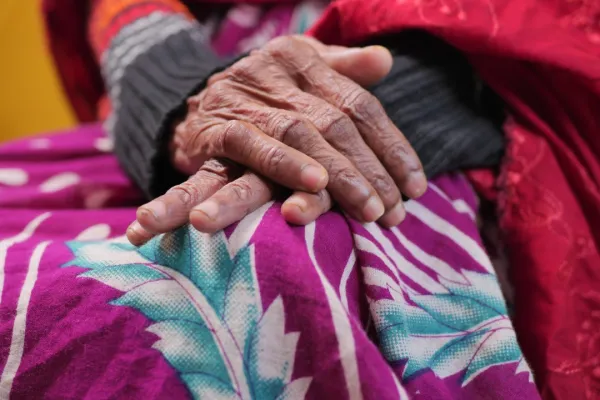close-up-of-hands-of-a-elderly-person-2026-01-07-00-01-04-utc-697b6f363492d